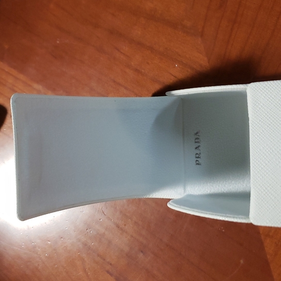 PRADA authentic case for eyewear - Picture 6 of 7